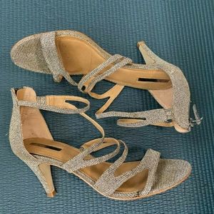 Tahari Silver Gold Sparkle Heels Size 8.5 M